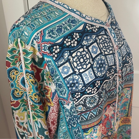 Johnny Was 100% Silk Oversized Tunic - Picture 3 of 9